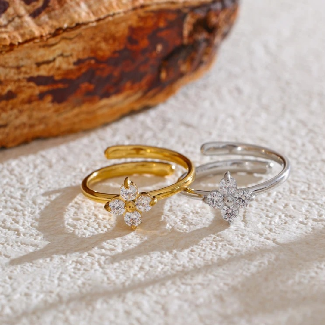 Petale Ring