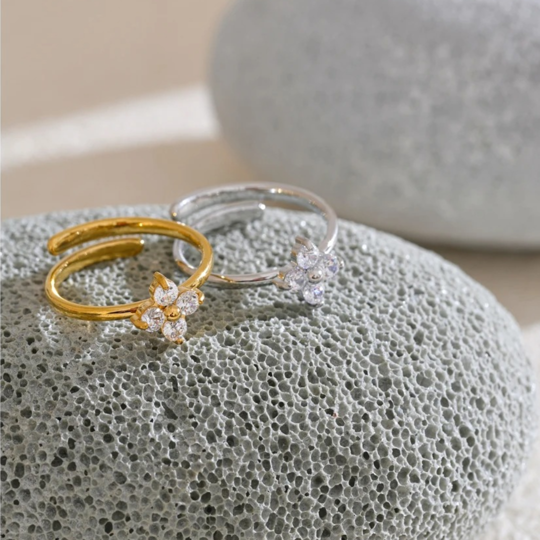 Petale Ring