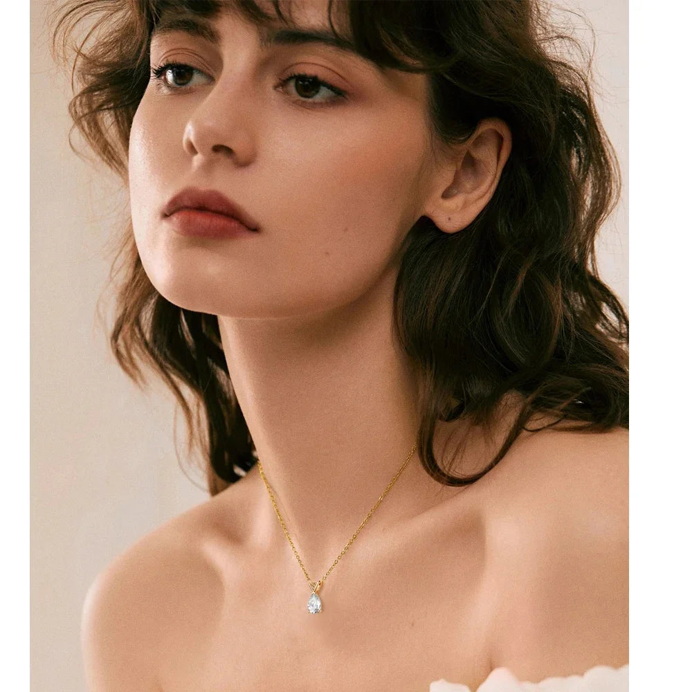 Vesper Solitaire Necklace