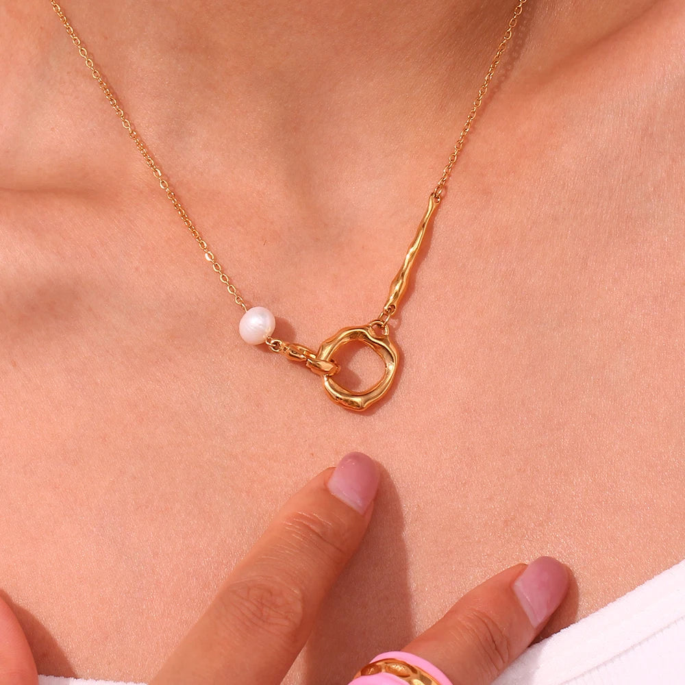Liara Pearl Necklace