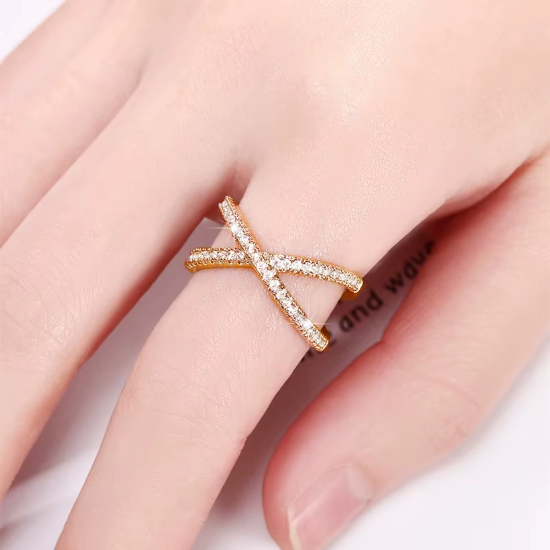 Valora Crisscross Ring